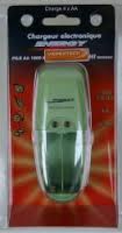  Carica pile batterie Ni-MH formati Stilo AA Energy BC006S-EU (no pile) (#235 Cod.34ES)